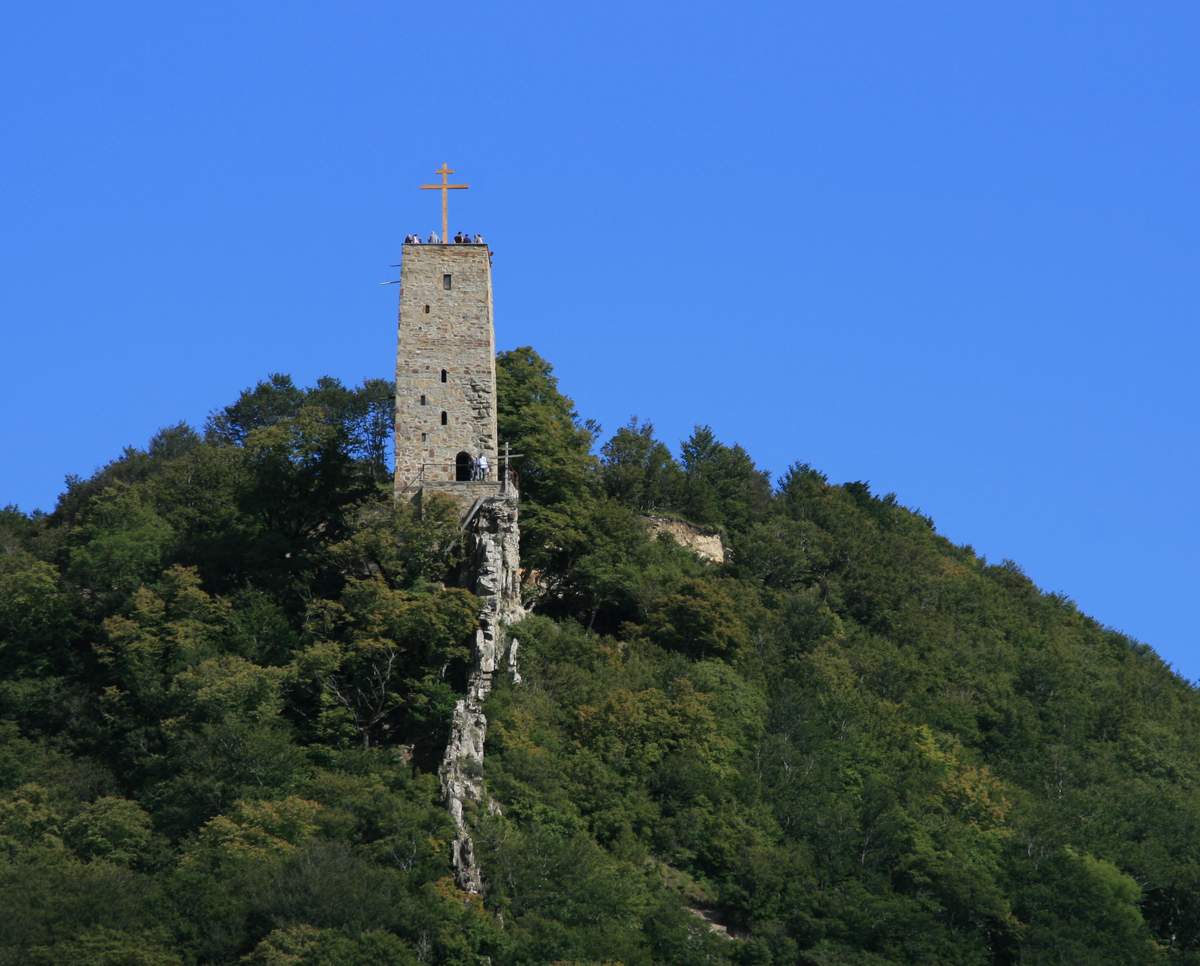 St Anton's Tower on its forested hilltop at Martkopi, with the path climbing up to it