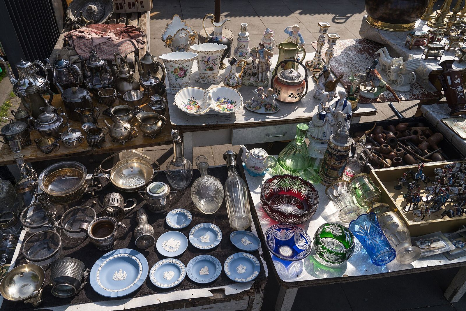 Old cameras at the Dry Bridge Market, Tbilisi