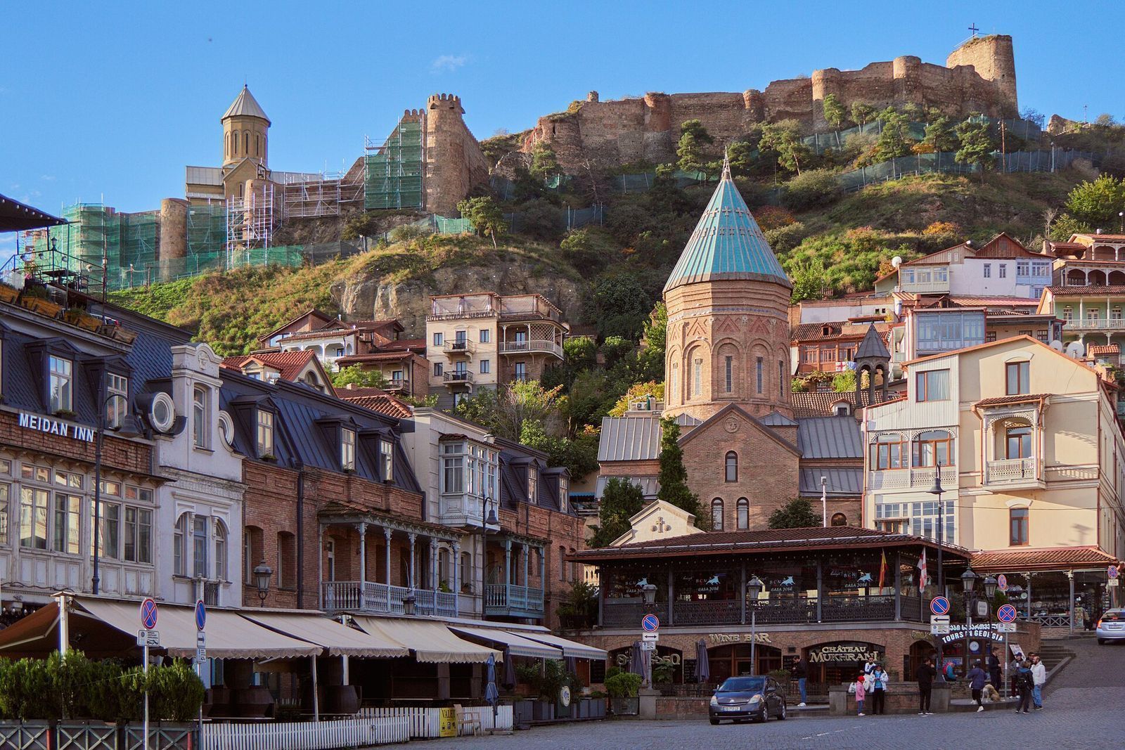Meidan, also called Gorgasali Square, with the green-domed Saint George Armenian church below and the walls of Narikala Fortress on the ridge above